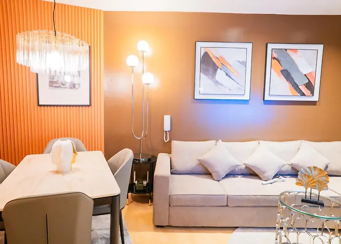 Modern Cozy Makati Designed By Cedric Amani *