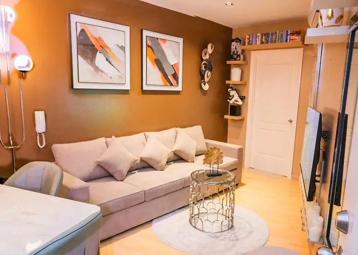 Modern Cozy Makati Designed By Cedric Amani *